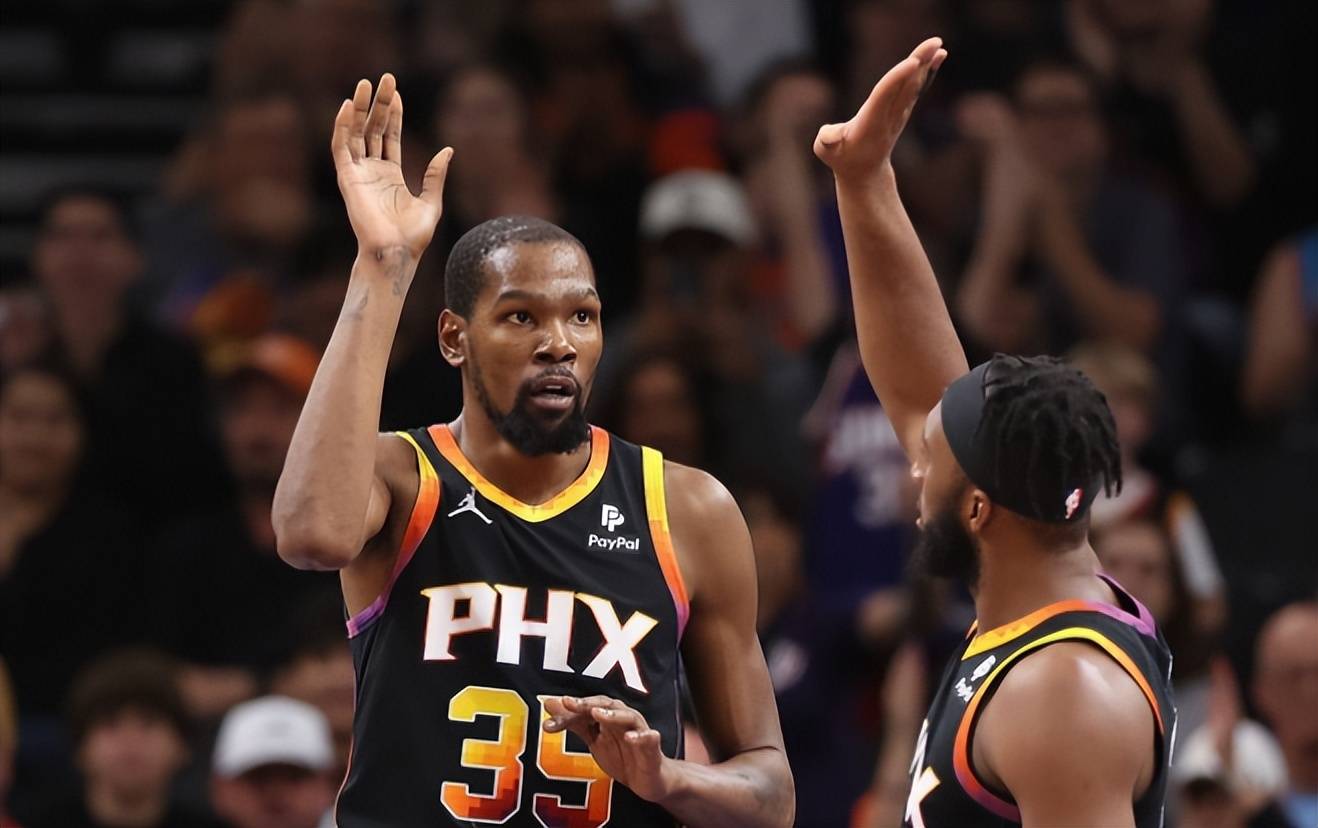 开云体育-杜兰特在MAD比赛中出色发挥，重要助攻引发热议！