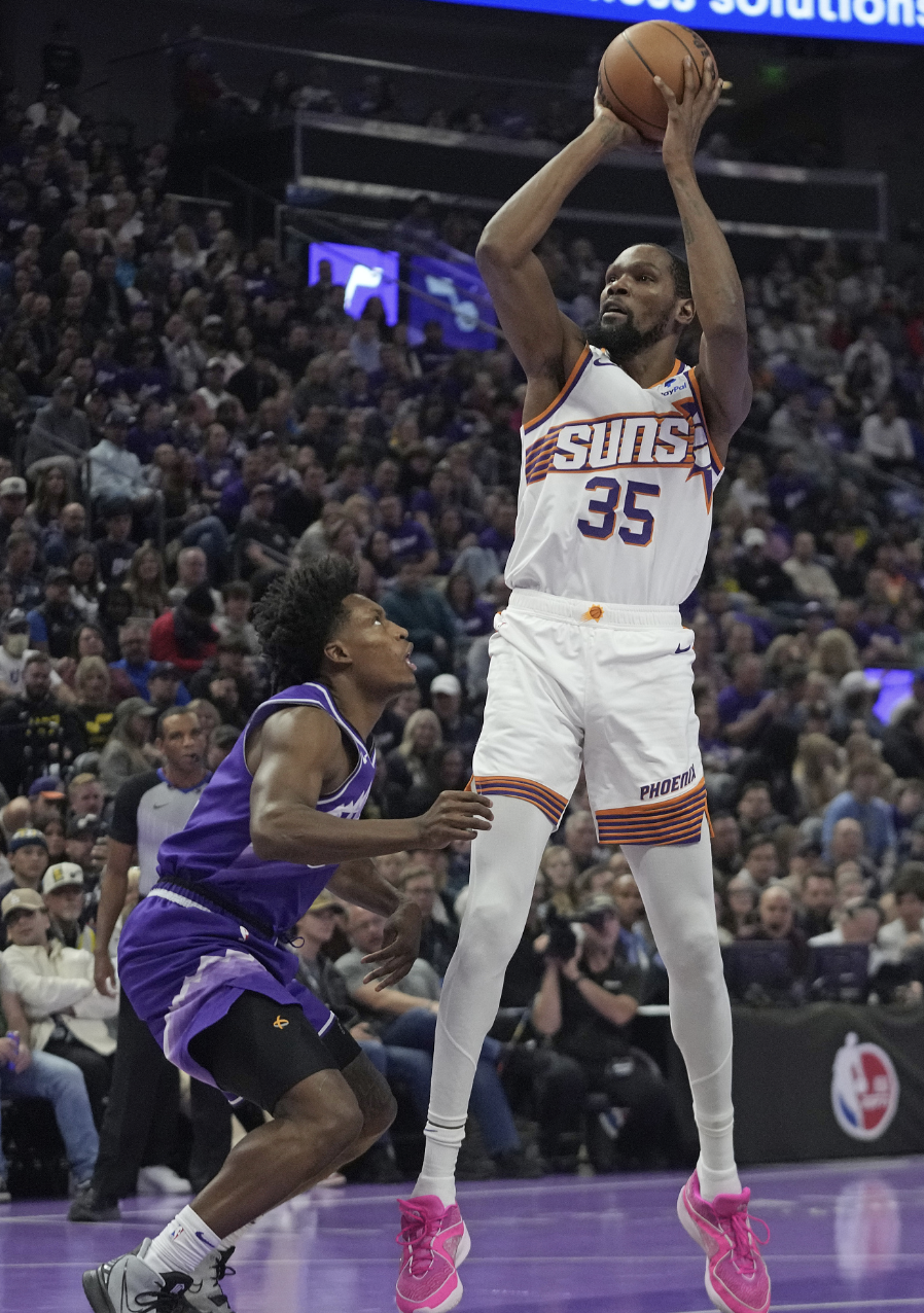 KAIYUN-杜兰特重返赛场，比赛局势复杂首场状态出色，SKT观众沸腾！