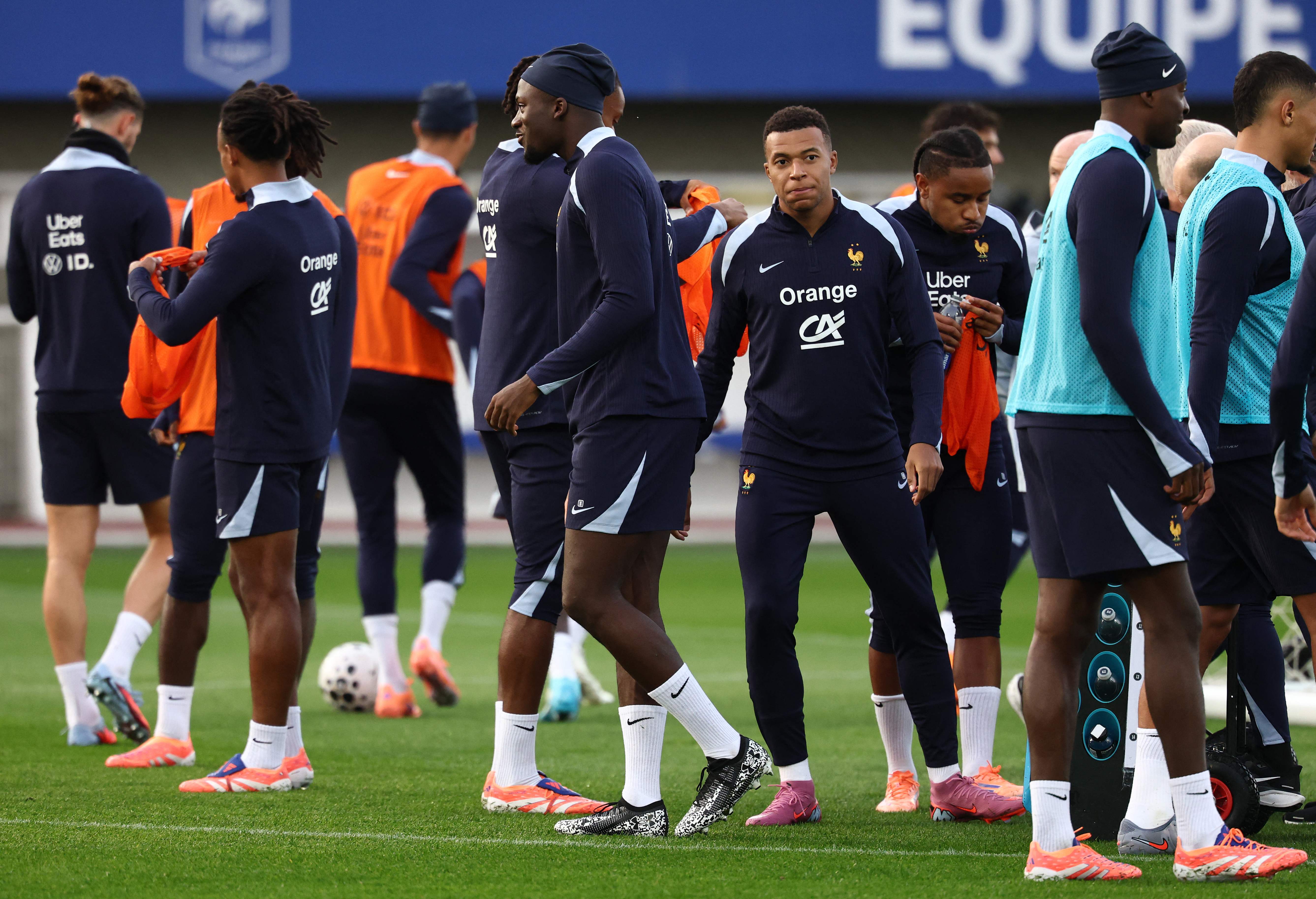 开云体育-德布劳内在法国队比赛中比分优势明显,爆冷引发热议!的简单介绍