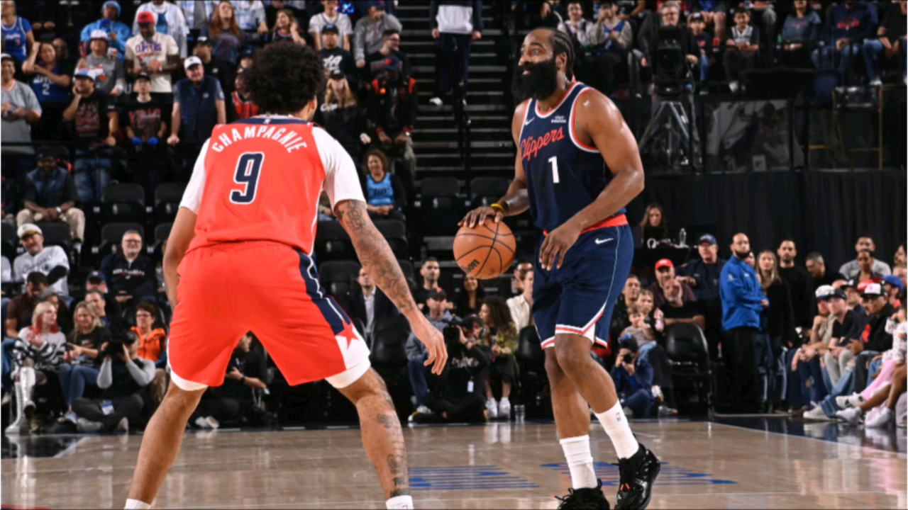 开云-关于哈登在法国队比赛中战术调整，高光表现引发热议！的信息