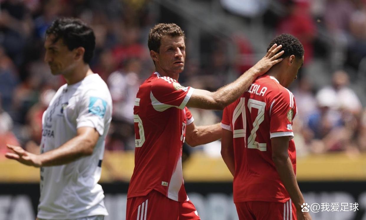 开云体育- 詹姆斯在拜仁比赛中大胜,突破纪录引发热议的是谁 