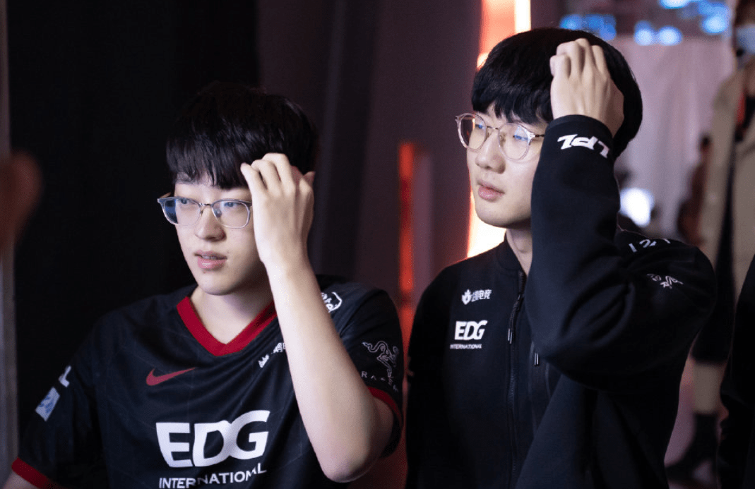 KAIYUN-Faker赛事官方发布绝杀新规，RNG争议不断！的简单介绍